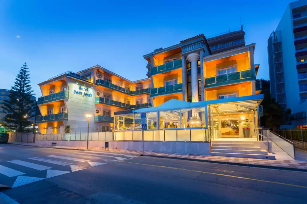 Crol Centre Calella - Piscina olímpica - Hotel Sant Jordi - Calella Costa de Barcelona